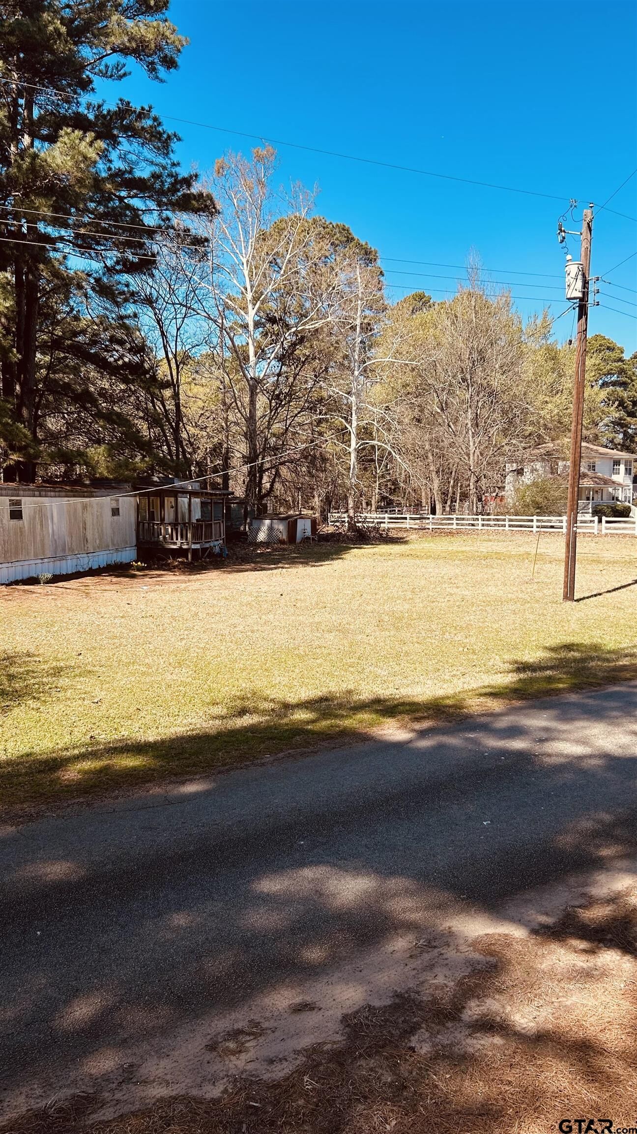 Property Photo:  966 SE Cr 4220  TX 75457 