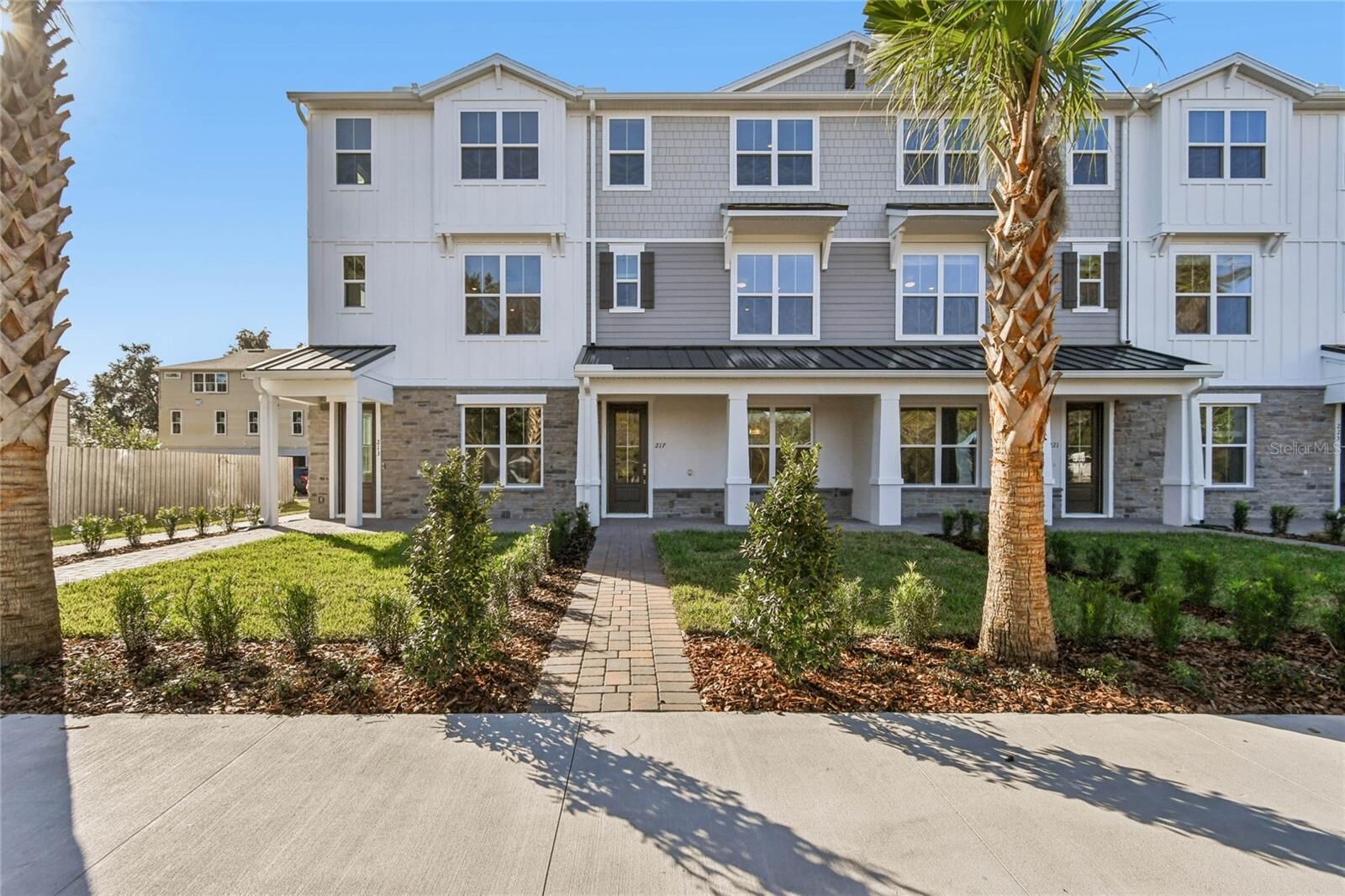 Property Photo: 217 Pasquala Way 19 FL 32765