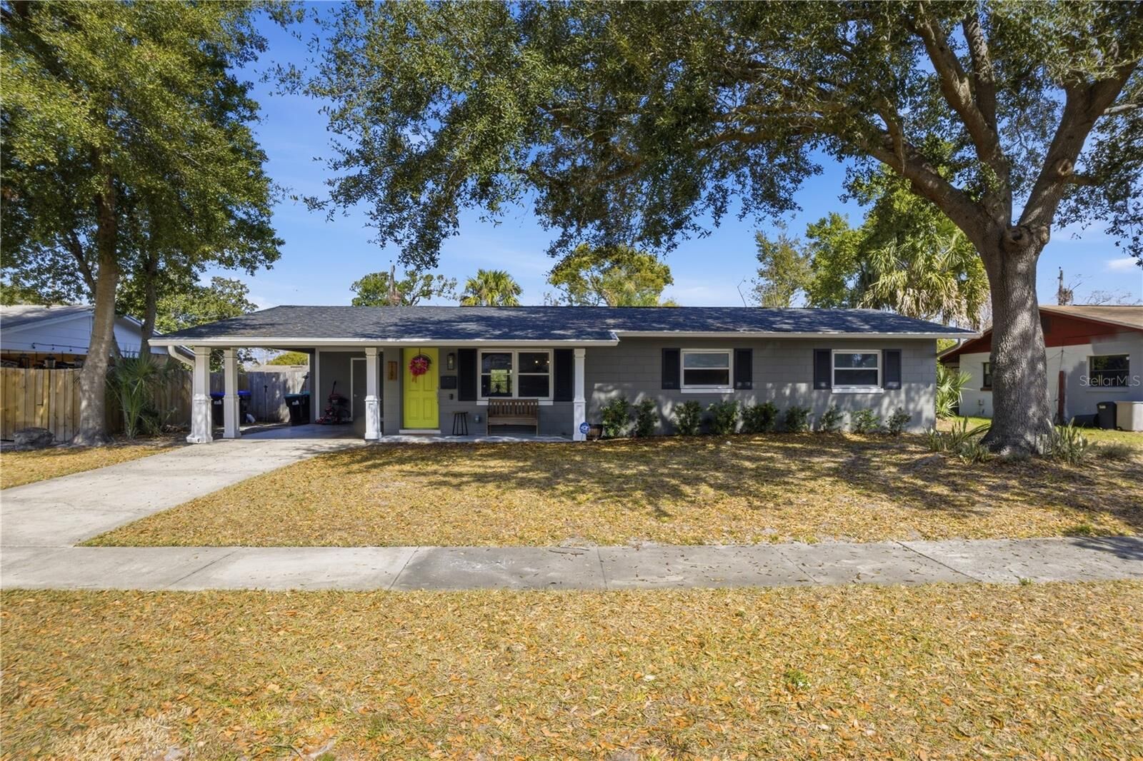 Property Photo:  1107 Alfred Drive  FL 32810 