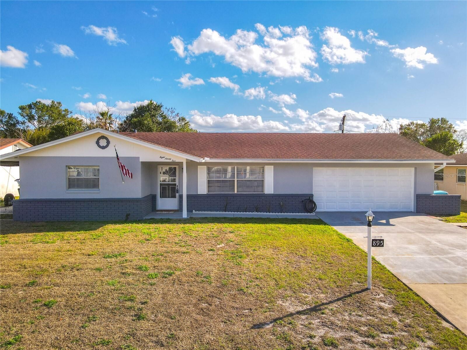 Property Photo:  895 Superior Street  FL 32725 