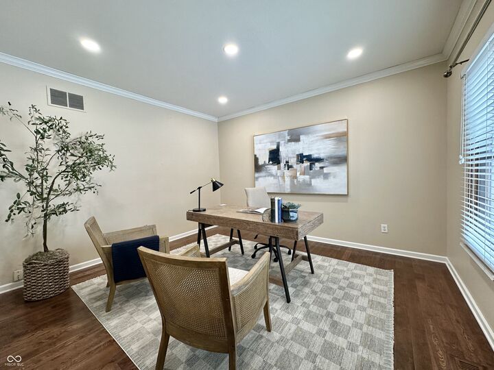 Property Photo:  9233 Lakewind Court  IN 46256 