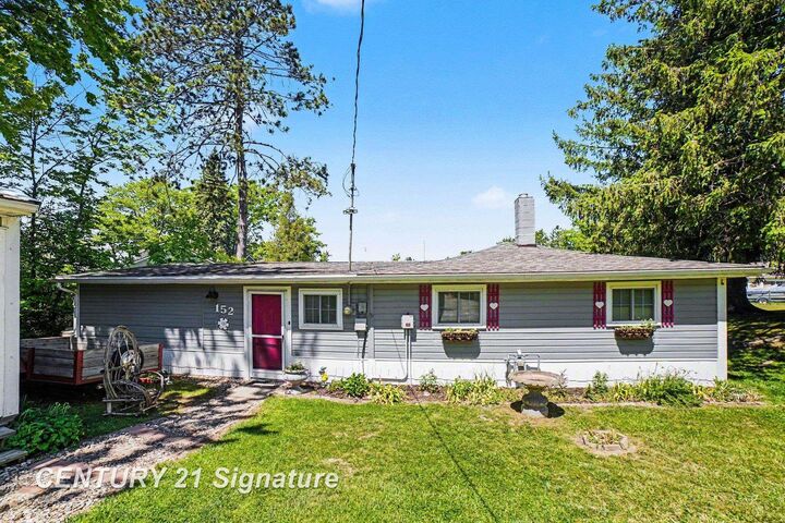 Property Photo:  152 Hilda Drive  MI 48622 