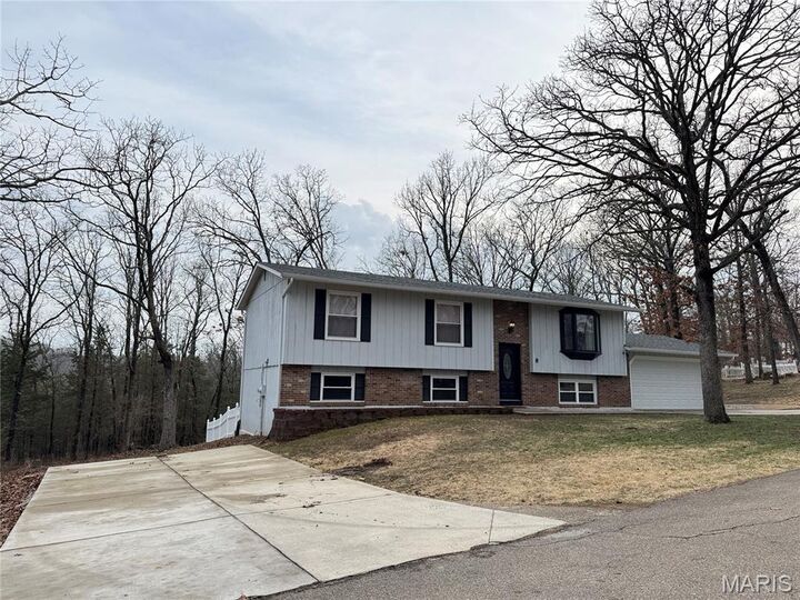 Property Photo: 8 Dogwood Lane MO 63050