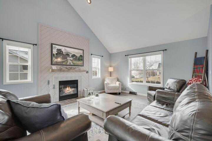 Property Photo:  1243 Firethorn Dr  WI 53090 