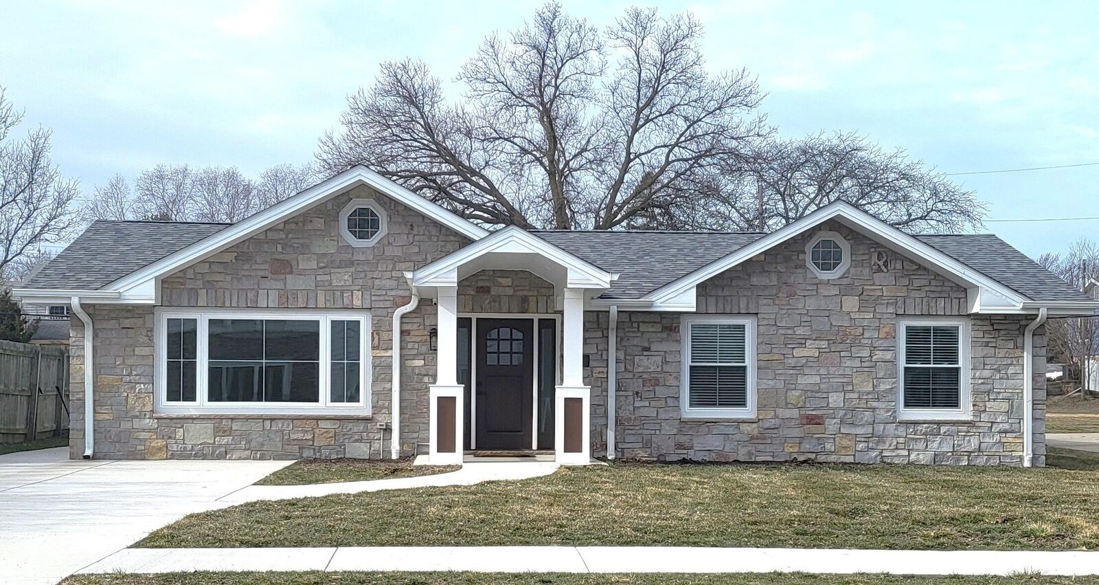 Property Photo:  340 N Berrien Street  MI 49117 