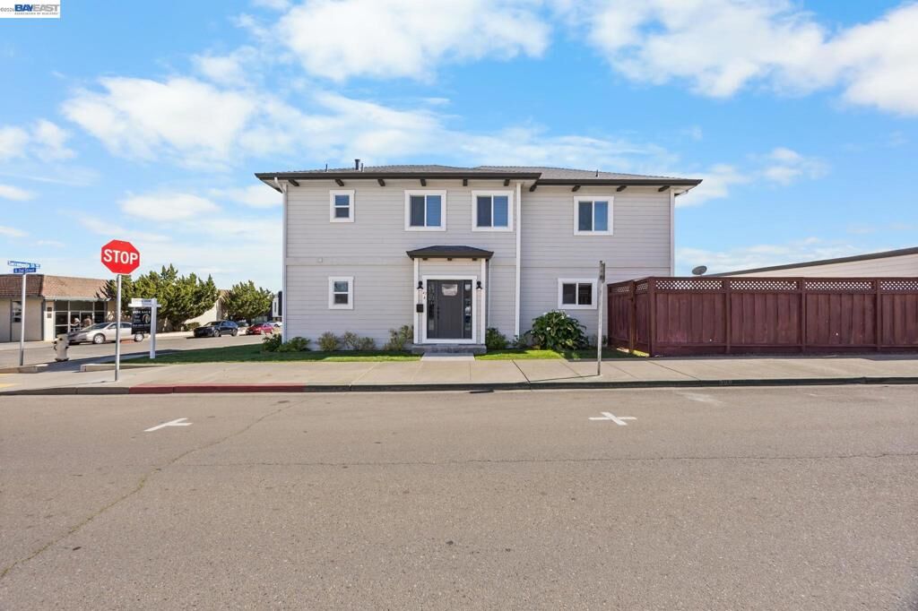 Property Photo:  47 N 2nd  CA 94571 