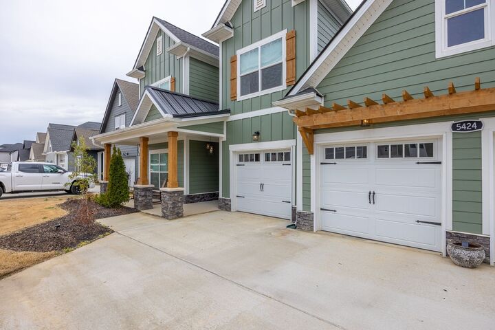 Property Photo:  5424 Bridgemore Blvd  TN 37129 