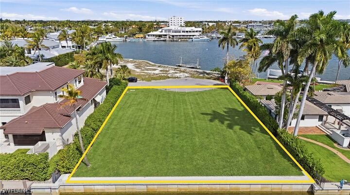 Property Photo:  754 16th Avenue S  FL 34102 