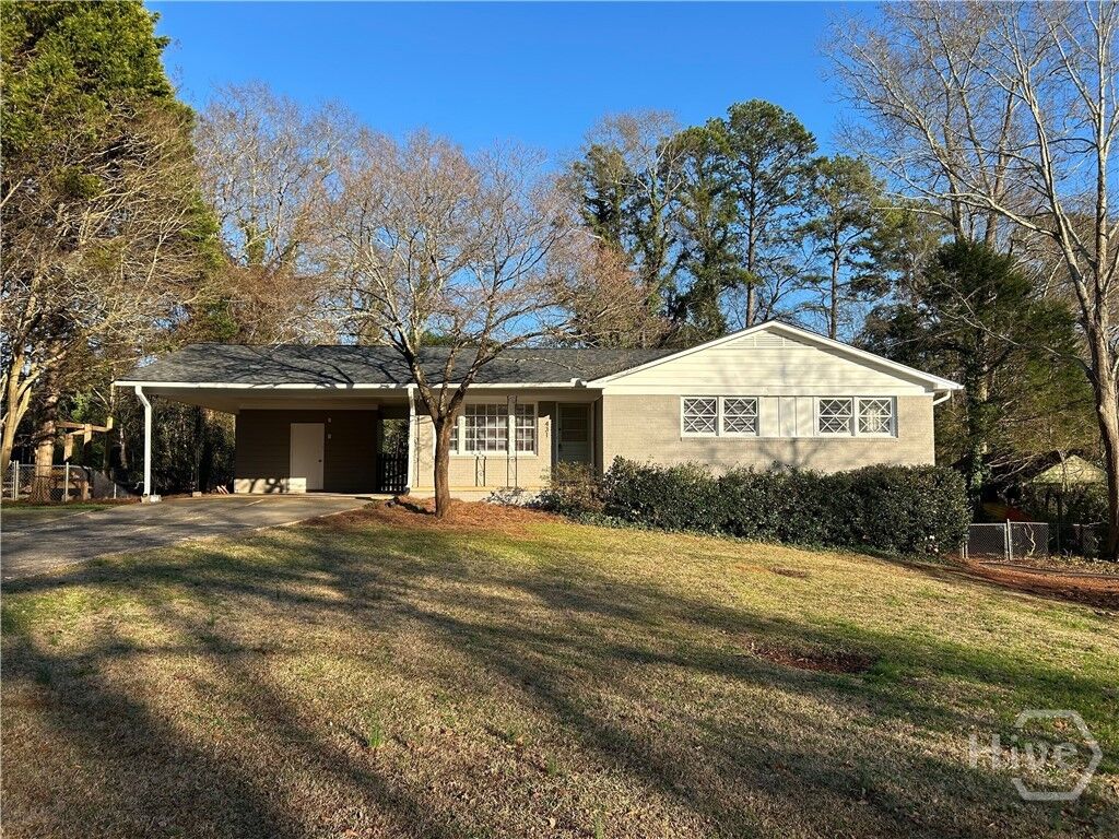 Property Photo:  431 College Circle  GA 30605 