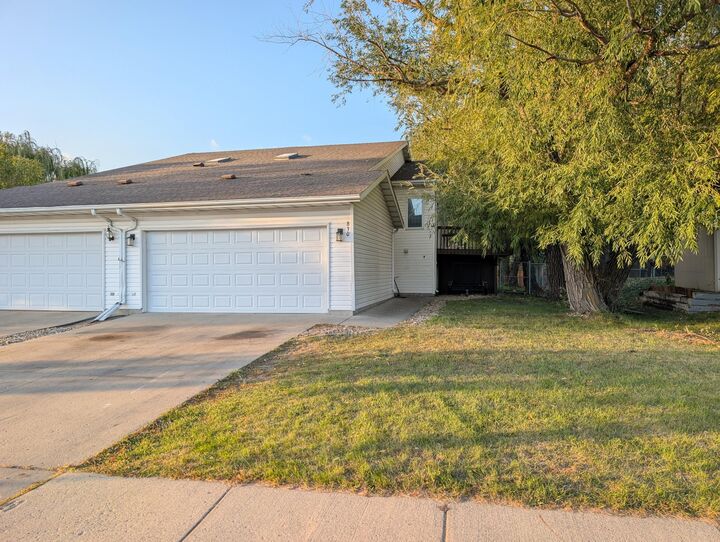 Property Photo: 830 12th Avenue W ND 58078