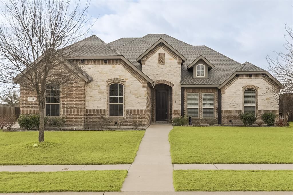 Property Photo: 134 Water Garden Drive TX 75165