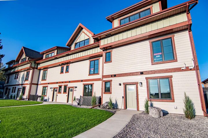 Property Photo: 5026 48 Street AB T4T 1C1