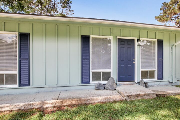 Property Photo:  1104 Anderson Dr  LA 71446 