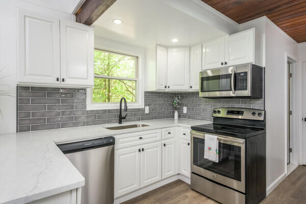 Property Photo: 117 Clifton Drive PA 18324