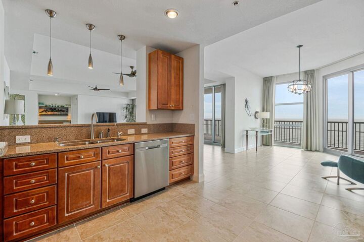 Property Photo:  850 Ft Pickens Rd 1730  FL 32561 