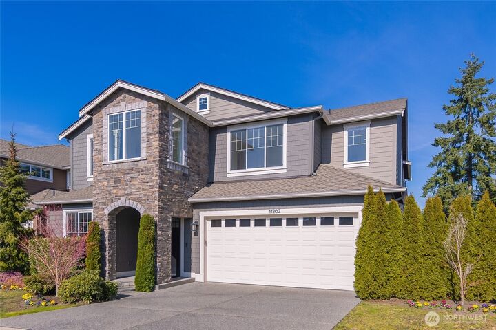 Property Photo:  11262 SE 61st Place  WA 98006 