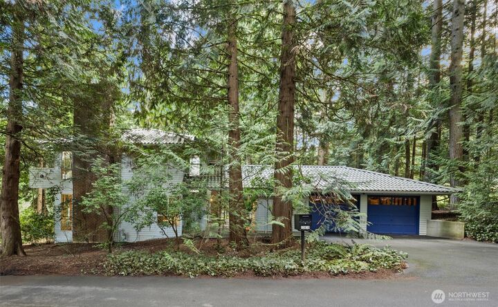 Property Photo:  13619 NE 28th St  WA 98005 