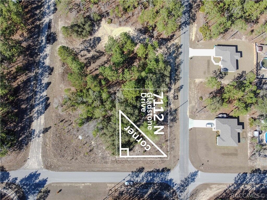 Property Photo:  7112 N Gladstone Drive  FL 34434 