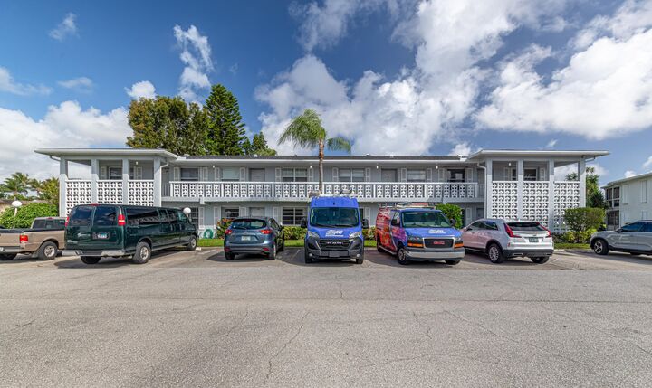 Property Photo:  2901 SW 15th Street 102  FL 33445 