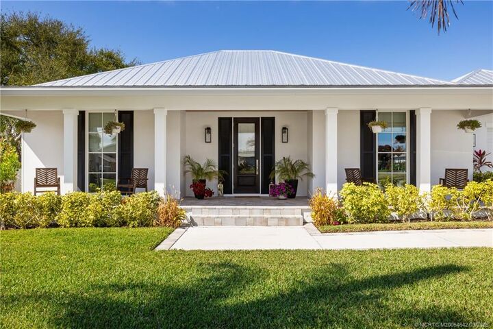 Property Photo:  5169 SE Horseshoe Point Road  FL 34997 