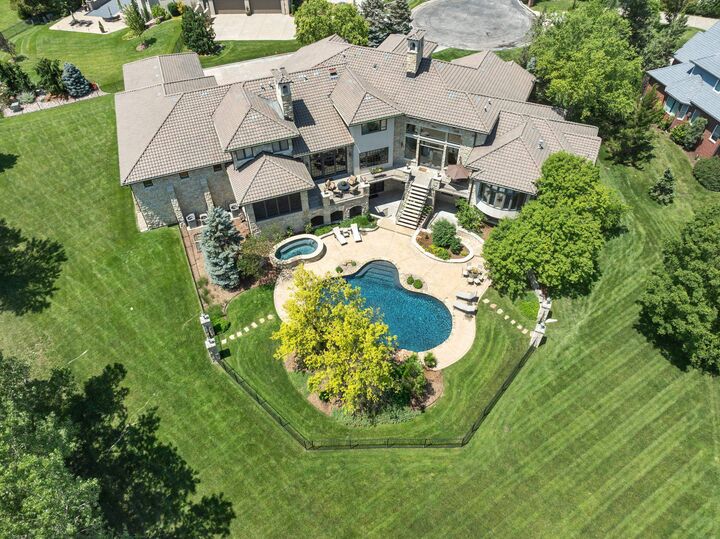 Property Photo: 2324 N Rosemont Ct KS 67228