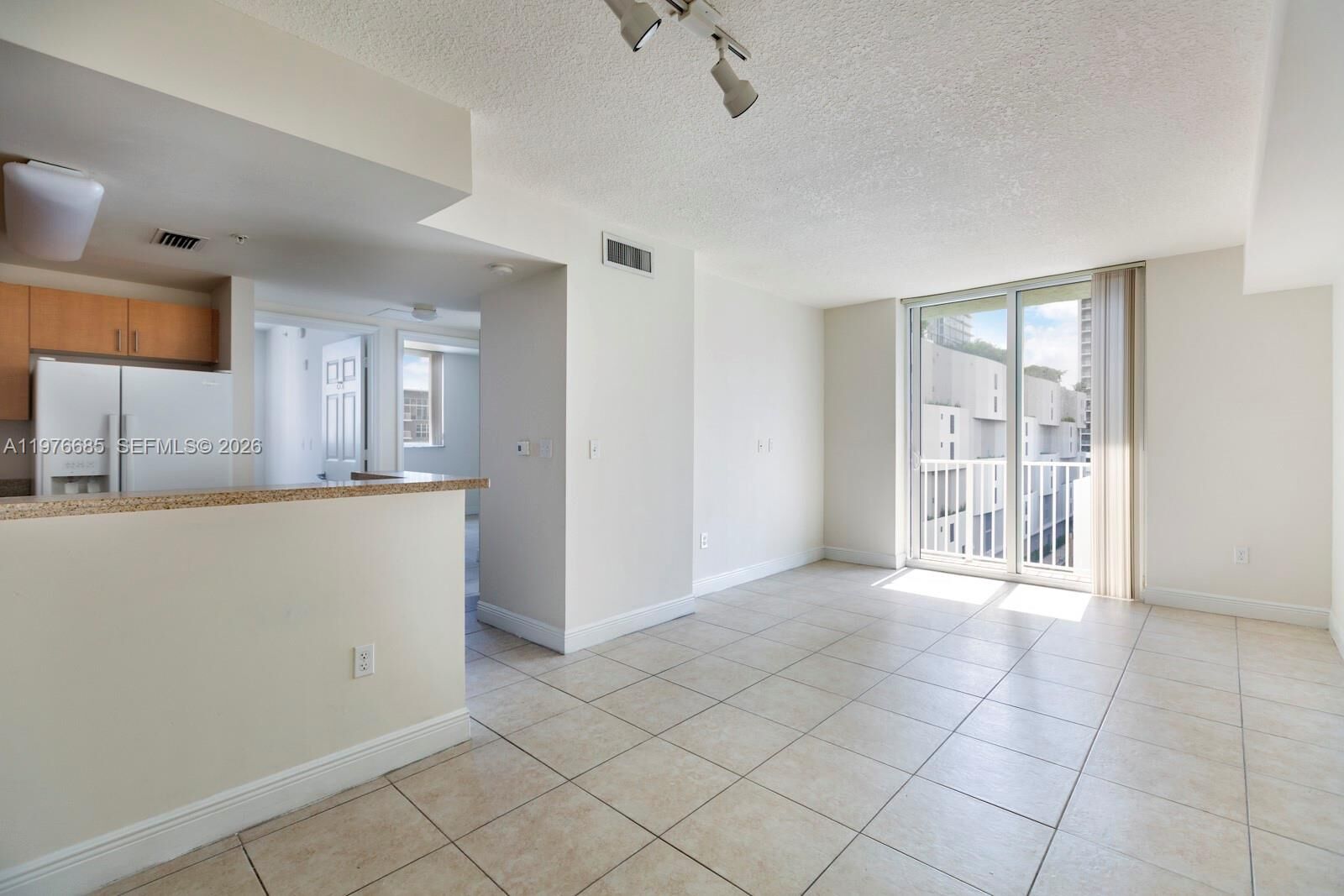 Property Photo:  423 NE 23rd St 604  FL 33137 