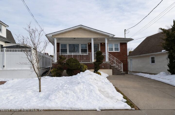 Property Photo:  26 Driggs Street  NY 10308 