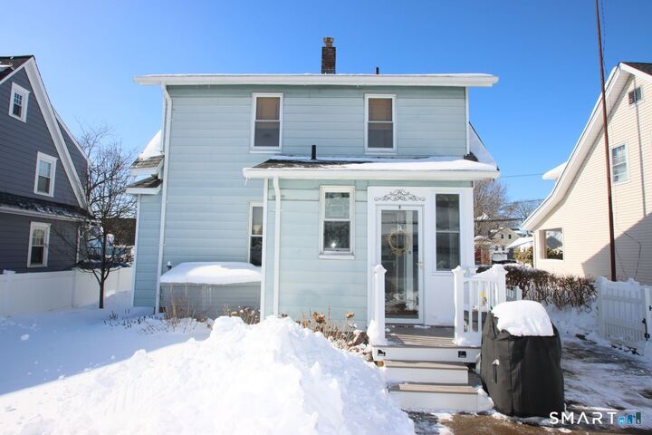 Property Photo:  26 Essex Street  CT 06825 