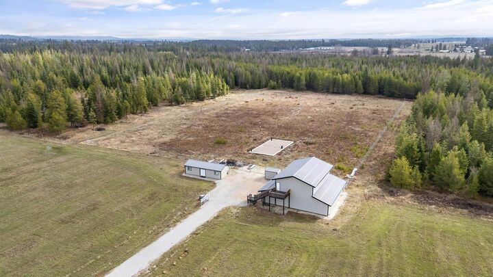 Property Photo:  4725 Williams Valley Rd  WA 99110 