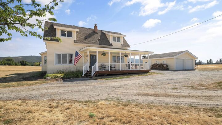 Property Photo:  13716 E Piper Rd  WA 99217 