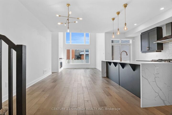 Property Photo:  92 Longworth Avenue  ON K1T 0S7 