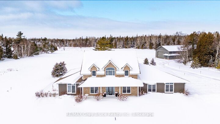 33 Dunks Bay Road — photo 1