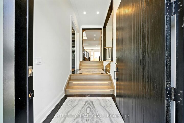 Property Photo: 131A Birch Avenue ON L4C 6C5
