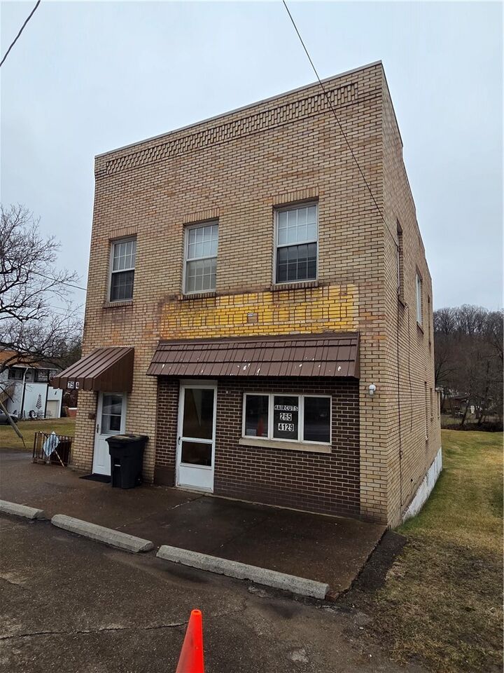 Property Photo:  754 Little Deer Creek Valley Rd  PA 15076 