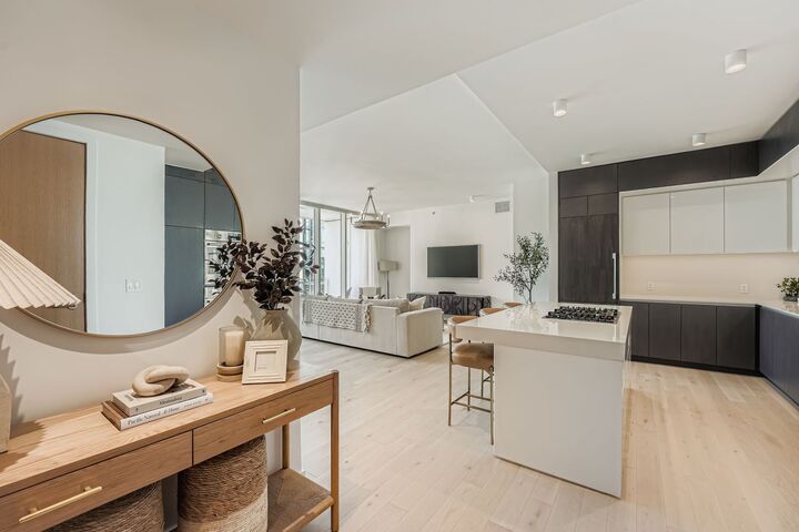 Property Photo:  313 W 17th Street 1404  TX 78701 