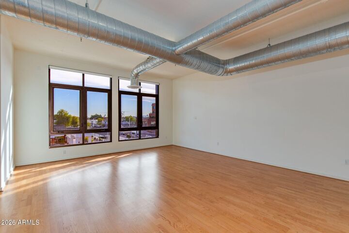 Property Photo: 7301 E 3rd Avenue 303 AZ 85251