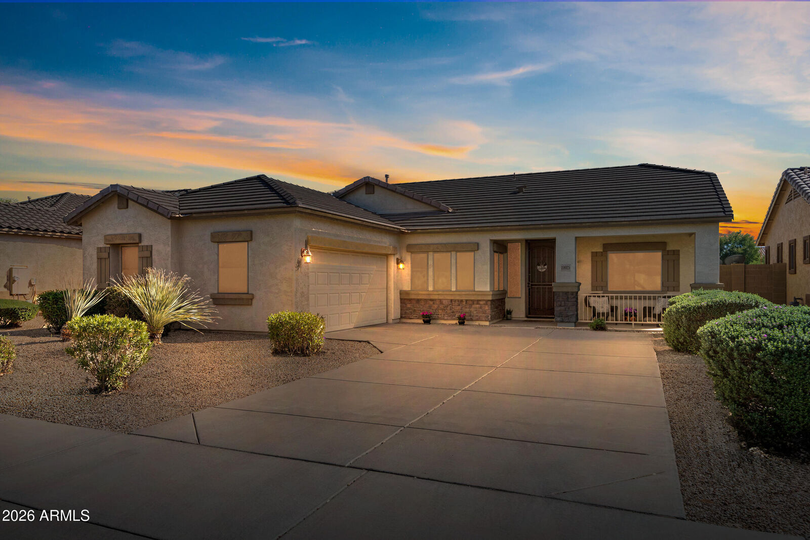 Property Photo:  19925 E Thornton Road  AZ 85142 