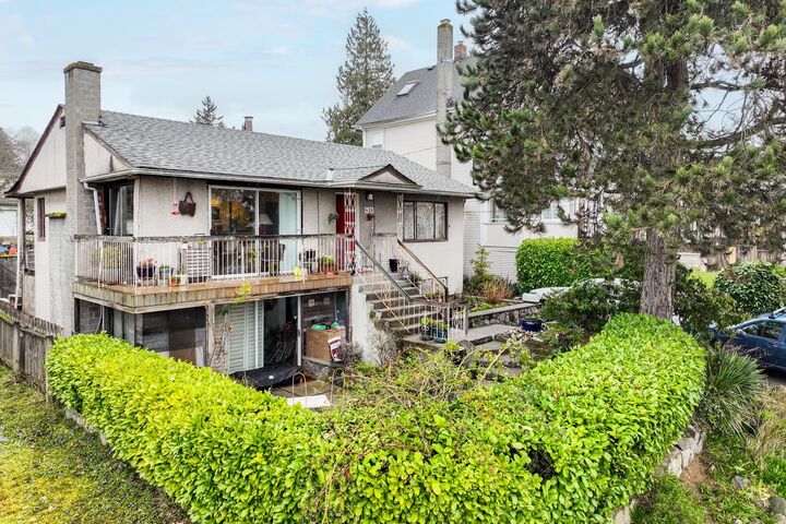 Property Photo: 428 E 7th Street BC V7L 1R9