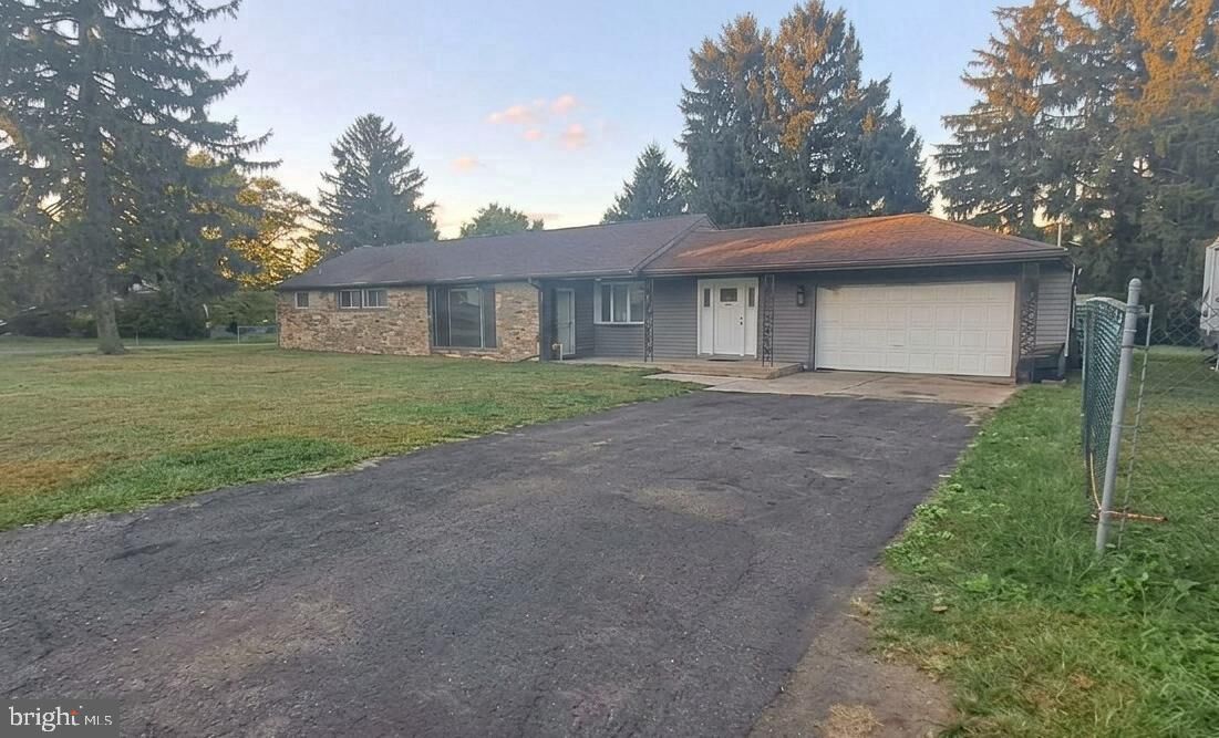 Property Photo:  1049 Wayland Avenue  PA 19020 