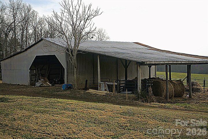 Property Photo: 6581 Sain Milling Road NC 28168