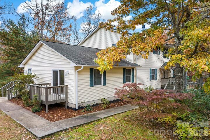 Property Photo:  65 Gypsy Mountain Drive  NC 28752 