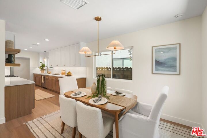 Property Photo:  13111 Magnolia Blvd  CA 91423 