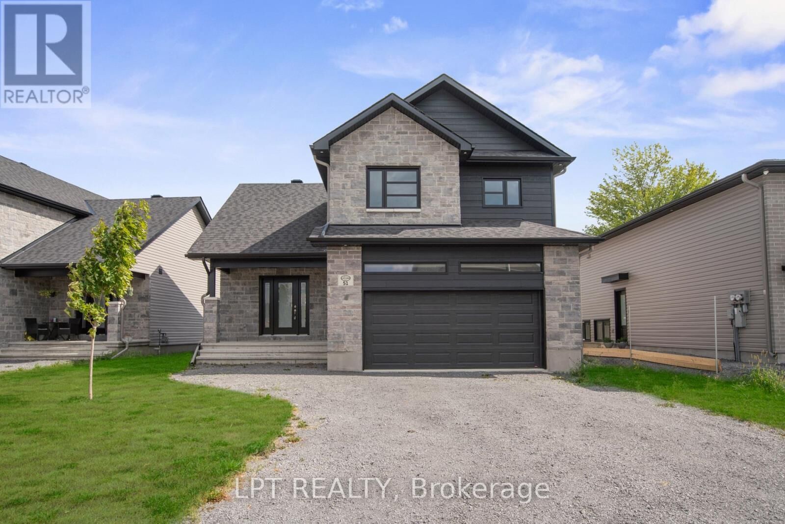 Property Photo:  936 Katia Street  ON K0A 2M0 