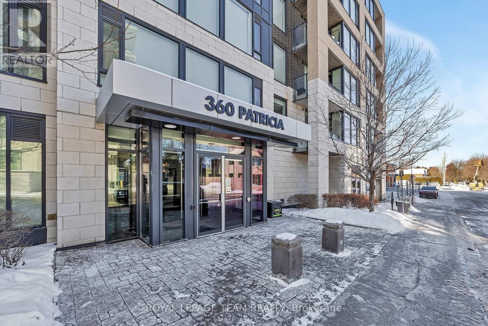 Property Photo:  360 Patricia Avenue 717  ON K1Z 0A8 