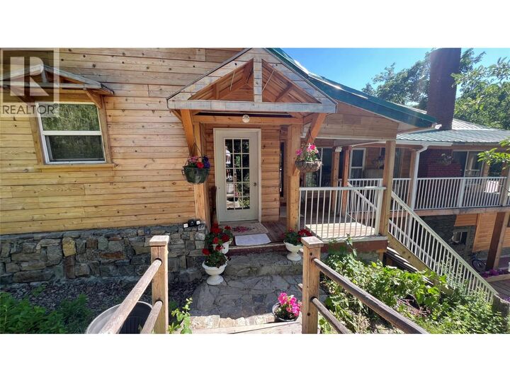 Photo de la propriété:  617 Payne Street  BC V0B 1G6 