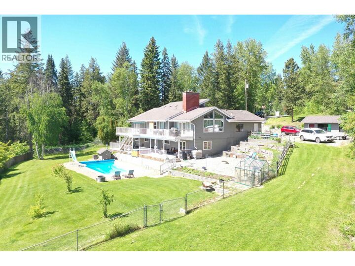 Property Photo: 3286 Spruce Ridge Road BC V2J 4R4