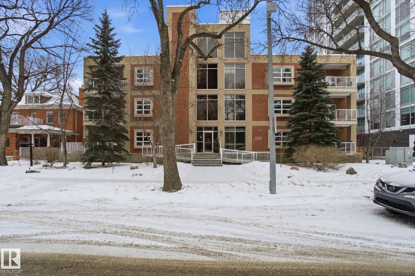 Property Photo:  9910 111 Street NW 205  AB T5K 1K2 