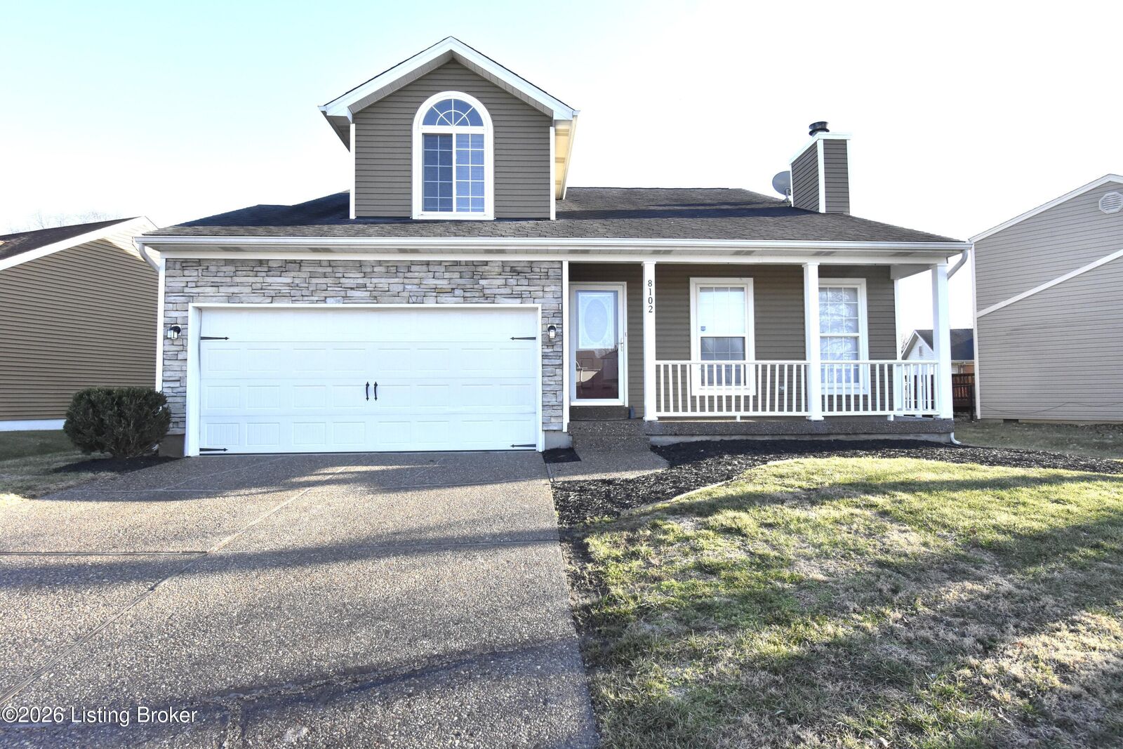 Property Photo:  8102 Village Point Dr  KY 40291 