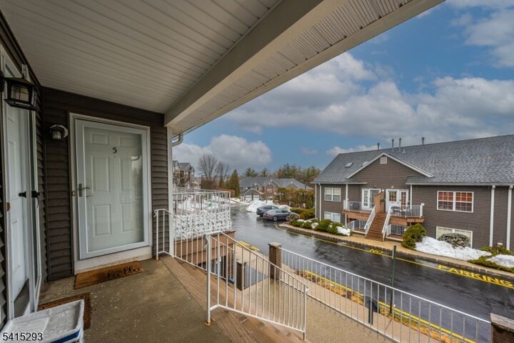 Property Photo:  20 S Midland Ave 5  NJ 07032 