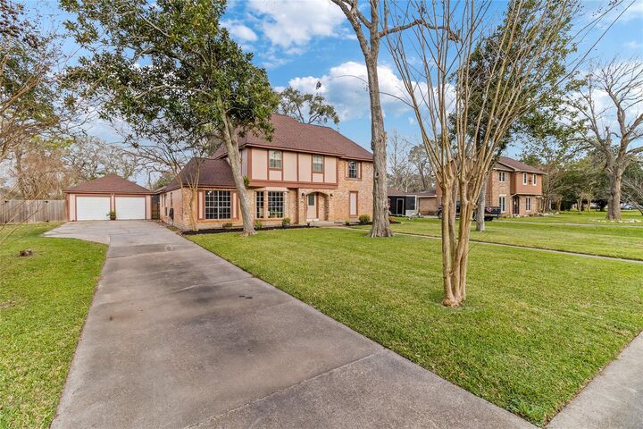 Property Photo:  105 Poinciana Street Street  TX 77566 